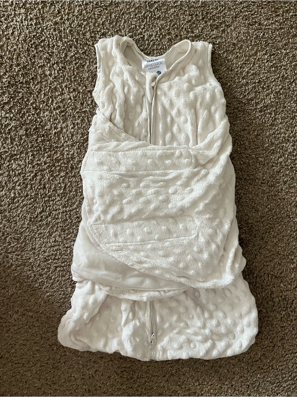 Halo Plush SleepSack Swaddle in Cream White 1.5 TOG Newborn 0-3 Months